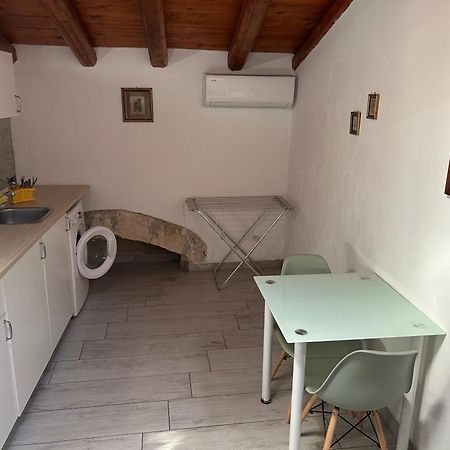 Deni'S Apartments Syracuse Bagian luar foto