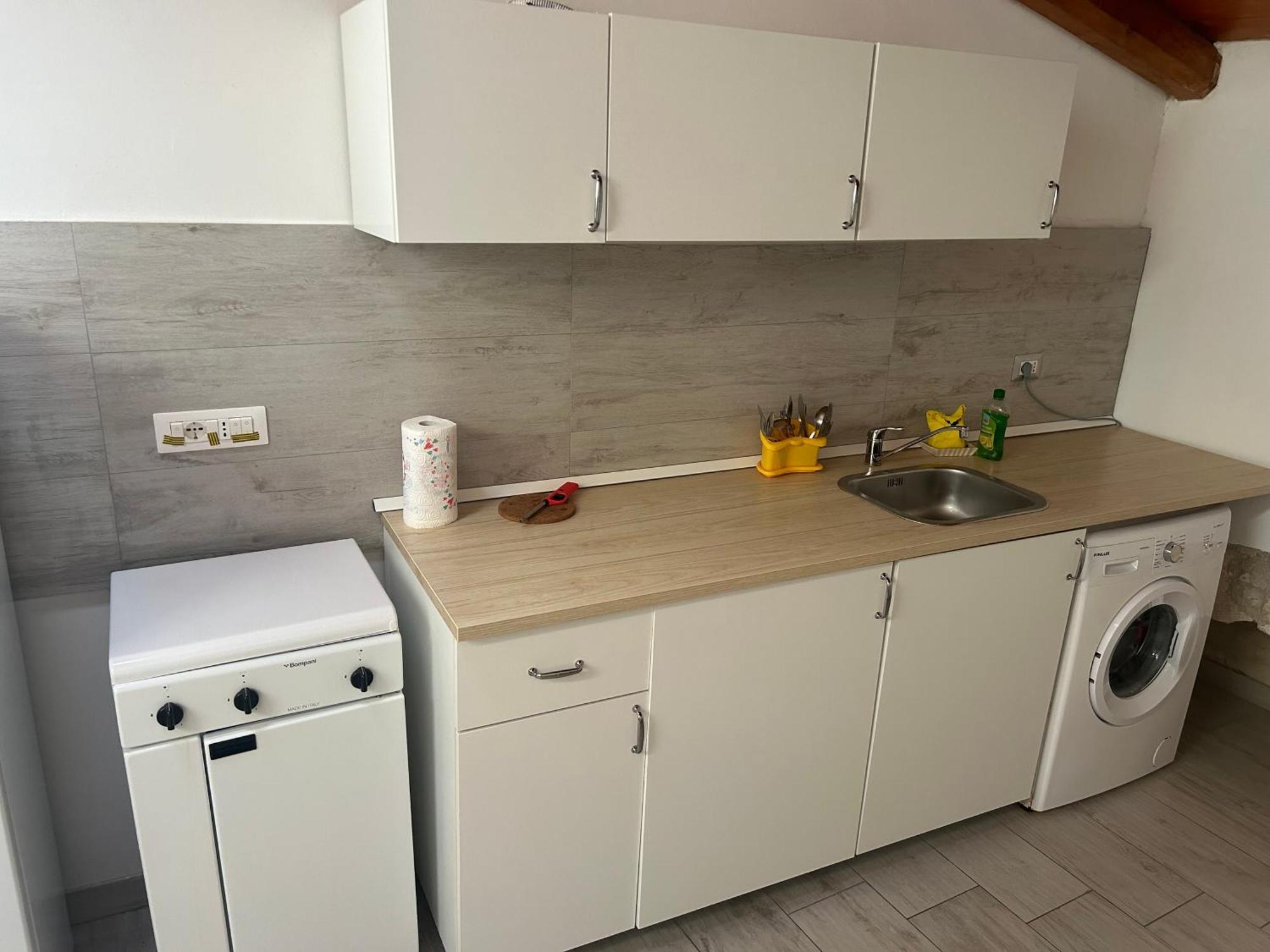 Deni'S Apartments Syracuse Bagian luar foto