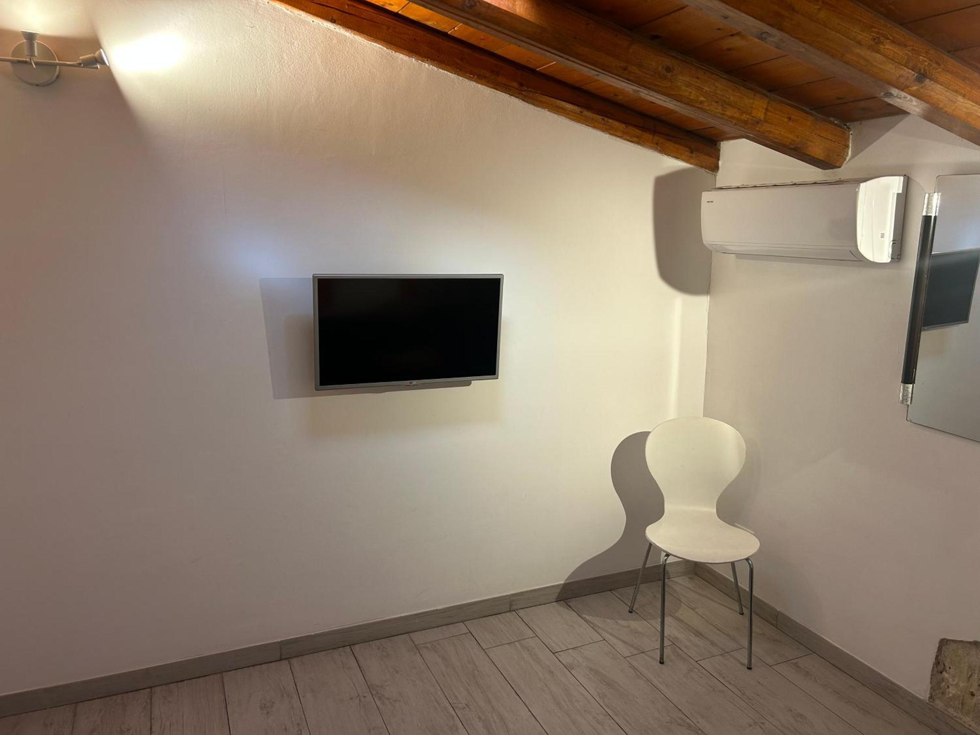 Deni'S Apartments Syracuse Bagian luar foto